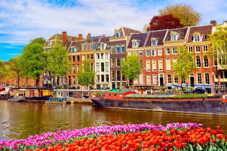 Promoting local businesses, restaurants, shops, services, and experiences across Dutch cities with stedenABC.nl. Connect & grow regionally. Dutch cities with stedenABC.nl. Connect & grow regionally, in Amsterdam